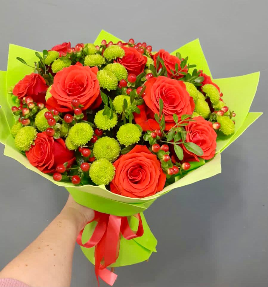 Букет цветов из: Хризантемы и Розы в Беково