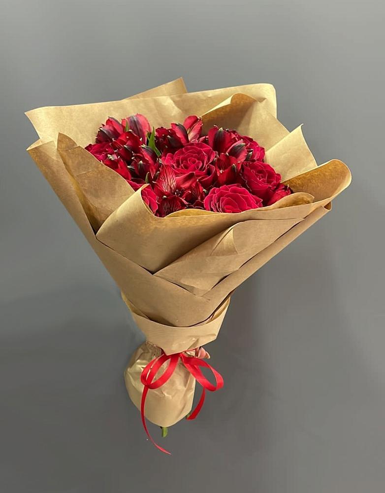 Букет цветов из: Альстромерии и Розы в Беково