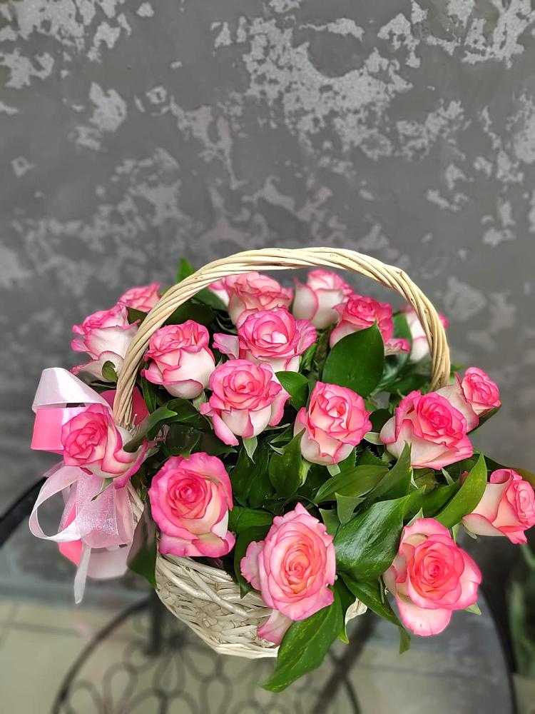 Цветочная композиция из Розы в корзине в Беково