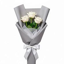 Букет 3 белые розы в Беково