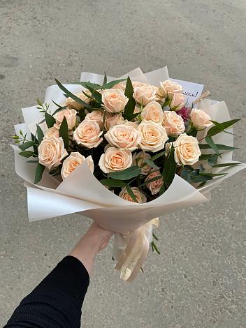 Букет Кремовые розы Латте в Беково