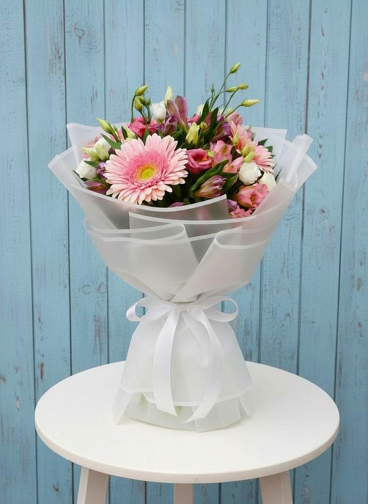 Букет цветов из: Герберы, Альстромерии и Лизиантусы в Беково