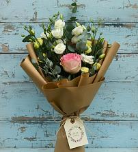 Букет цветов из:  Розы и Лизиантусы в Беково